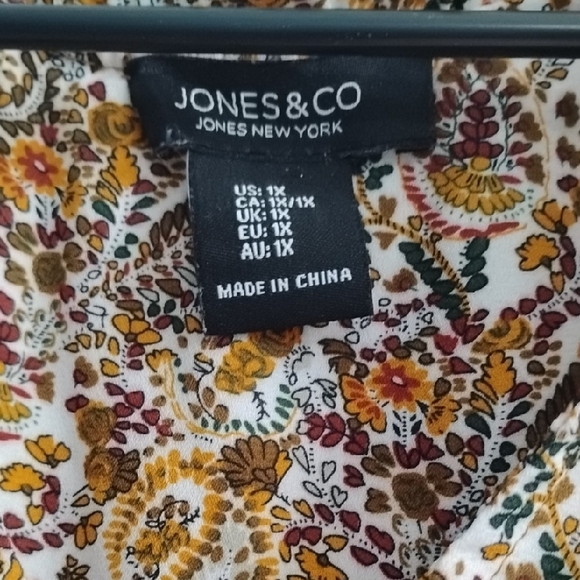 ⭐ Jones &CO Finesse Paisley Print Top in Brown and Cream Size 1X - Picture 2 of 5